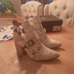 Alcala's Boots Matt Cowhair Size 10